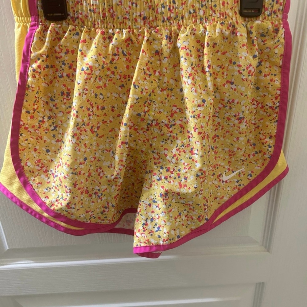 Nike Women's Dri-Fit Lined Running Shorts Yellow & Pink Shorts Size Small